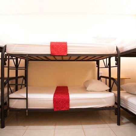 Flor De Katty Hostel Airport Rio Segundo Екстер'єр фото